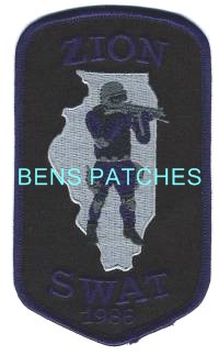 ILLINOIS,ZION POLICE SWAT SUBDUED 1_wm